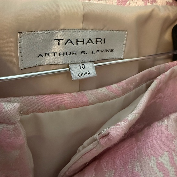NEW Tahari Pink Two-Piece Skirt Set Size 10 - Picture 11 of 12
